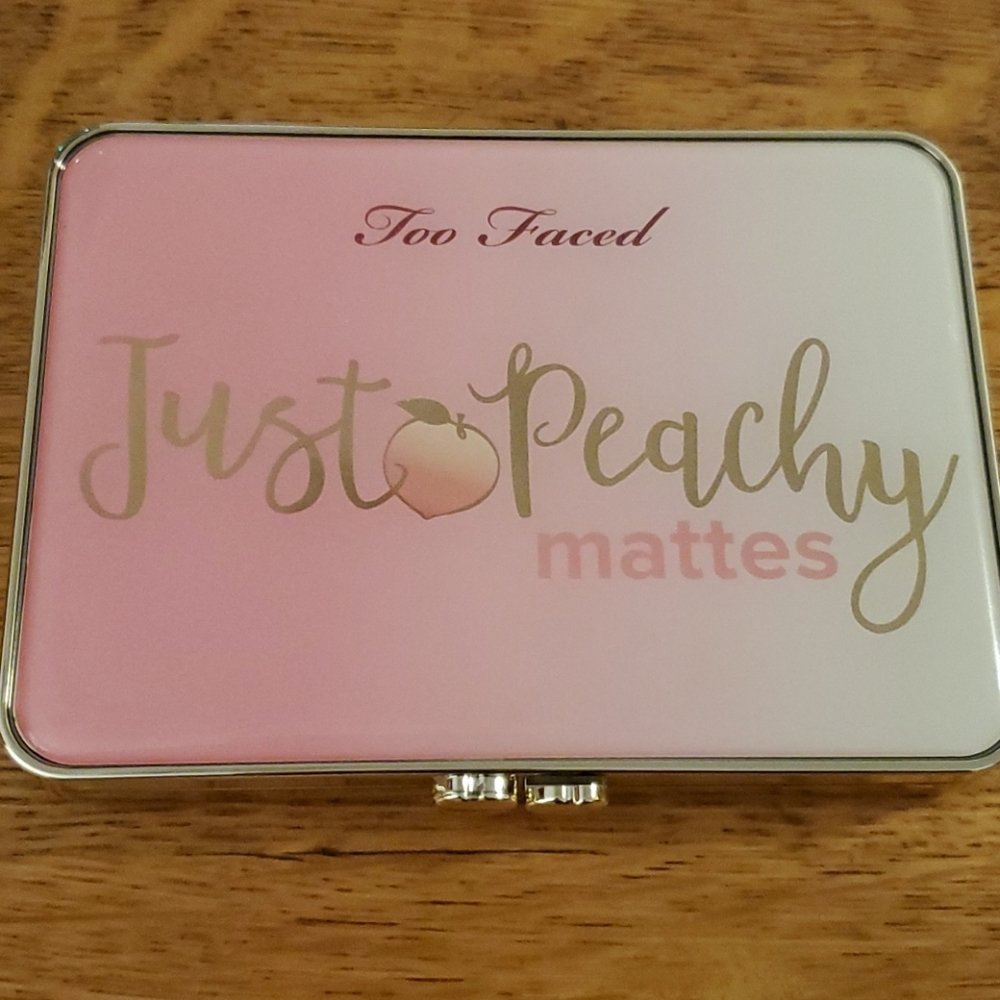 Eyeshadow palette